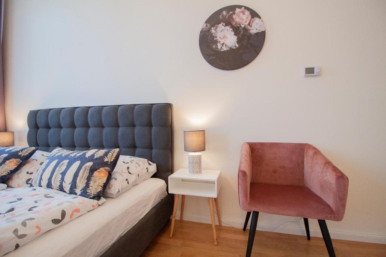 Stay Inn Apartments Stepanska Praga Exterior foto